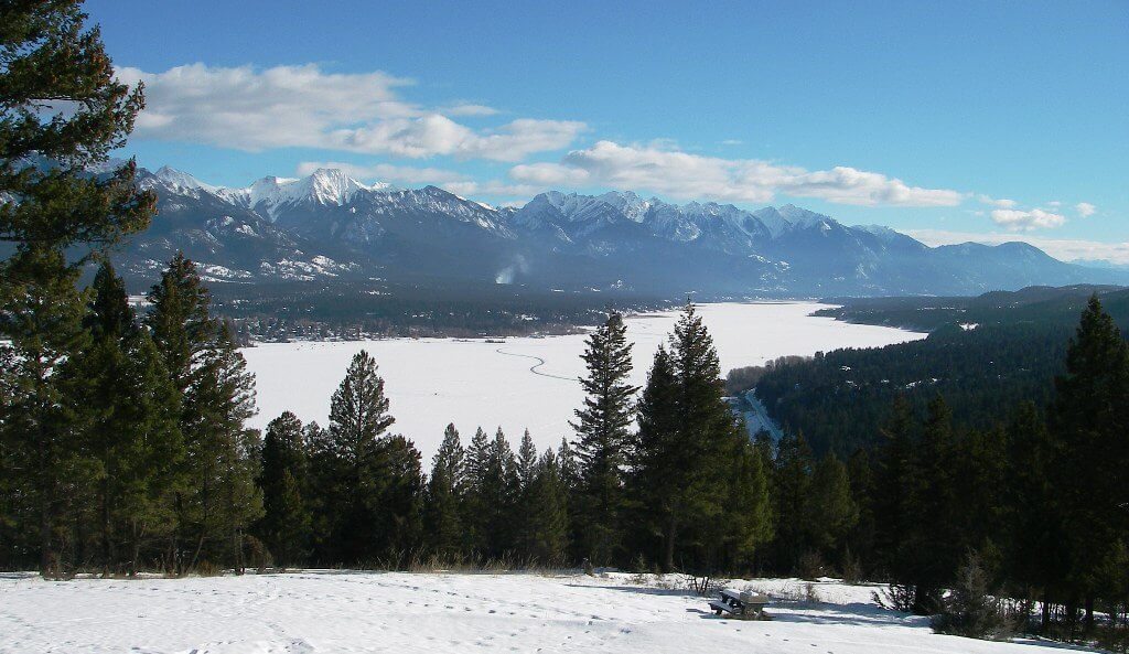 Image of Lake Windermere in winter.